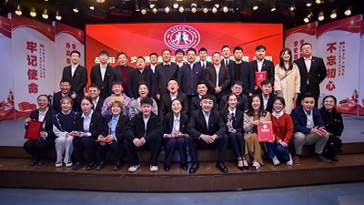 群戰(zhàn)辯論舞臺(tái)，盡顯青年風(fēng)范 | 市交投集團(tuán)首屆“青年說”員工辯論賽圓滿落幕！