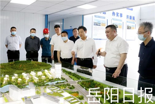李摯調(diào)研督導(dǎo)重大項(xiàng)目建設(shè)和突出生態(tài)環(huán)境問題整改工作