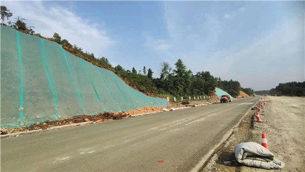 高鐵站—飛機(jī)場！岳陽東站到三荷機(jī)場快速省道建設(shè)10月1日全線通車了！